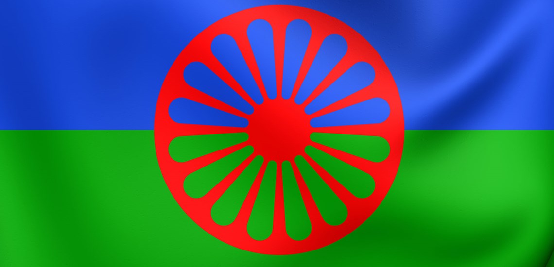Petición · Que en los paquetes de emojis, se incluya la bandera del pueblo  gitano o Rom ·
